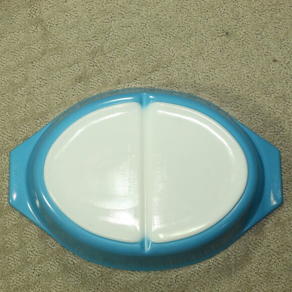 Vintage Pyrex 063 Divided 1 Qt. Primary Blue Casserole - No Lid - EXCELLENT - Picture 4 of 4